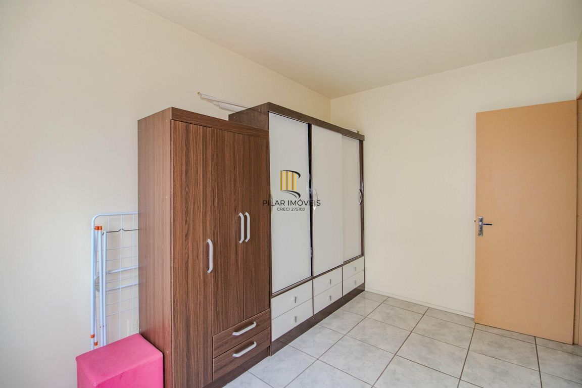 Apartamento 2 dormitórios com Sacada e 1 vaga de garagem na Rua Sadi Castro.