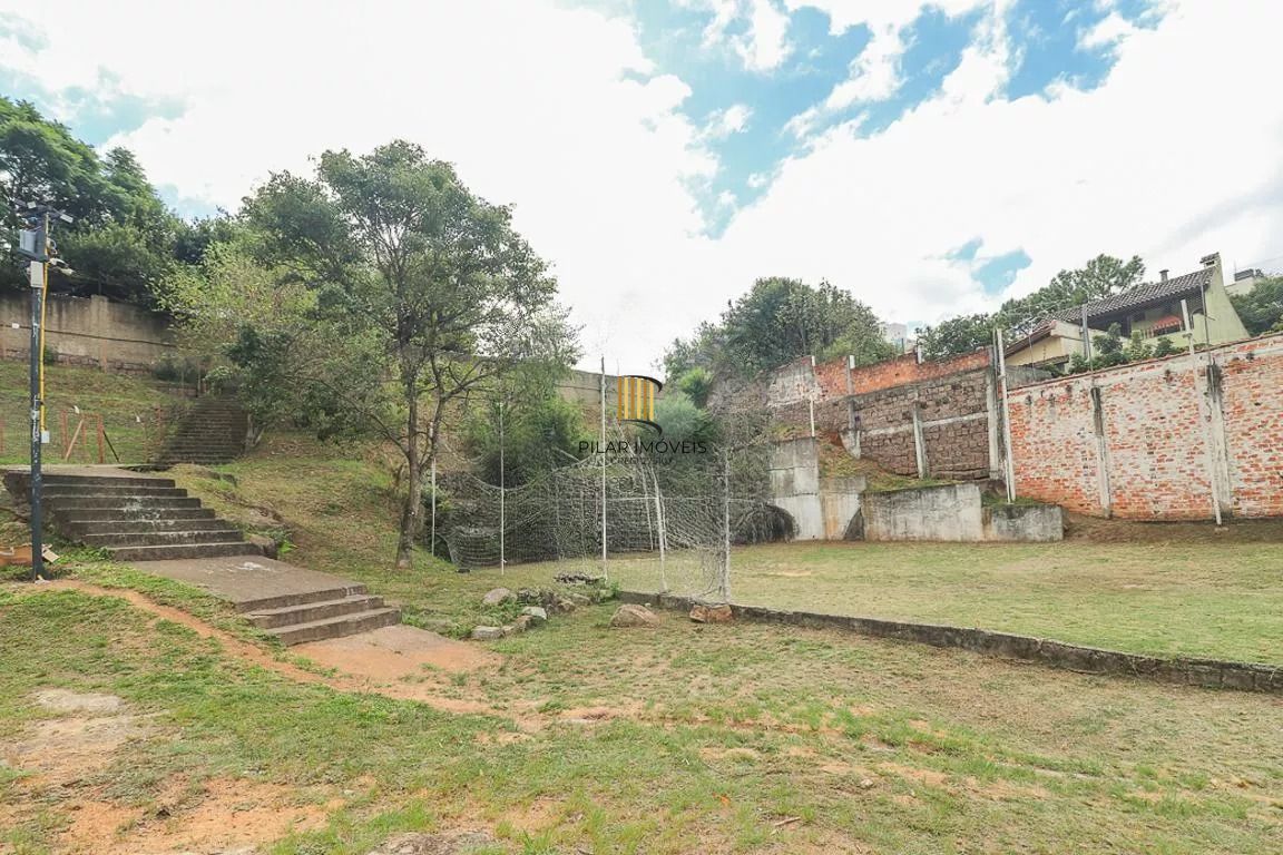 Apartamento com 3 quartos e 1 vaga à venda em Rio Branco, Porto Alegre.