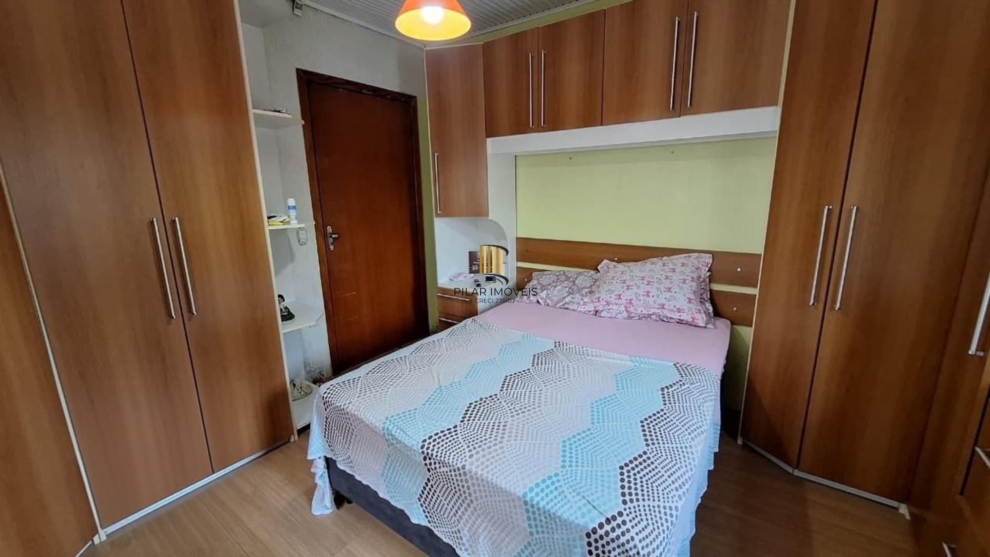 Casa de 4 dormitórios e 4 vagas de garagem em Canoas.