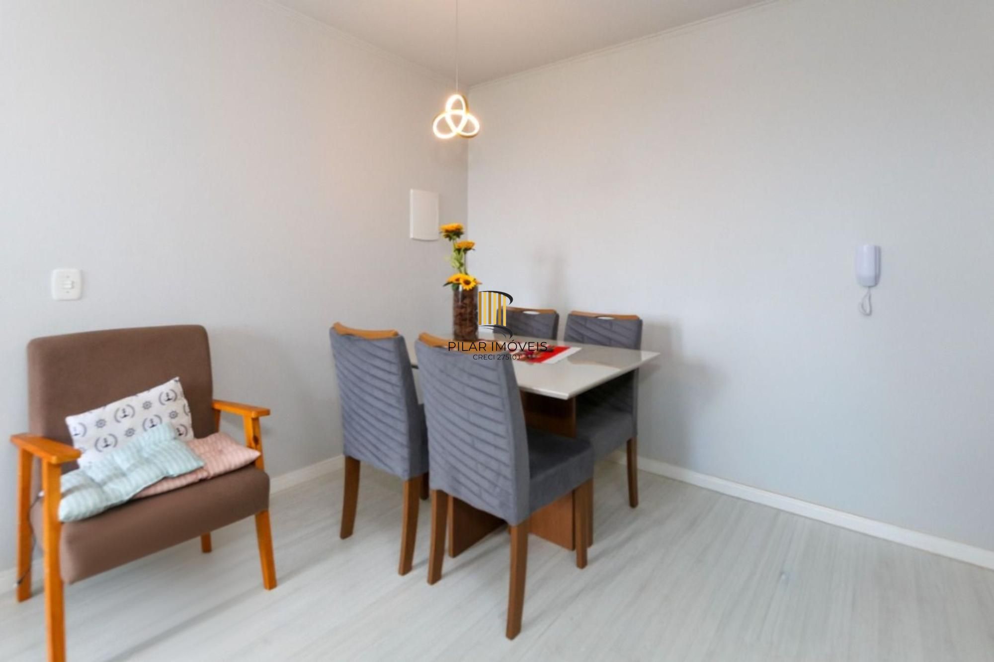 Apartamento com 2 quartos, 1 vaga e elevador no bairro Estancia Velha em Canoas