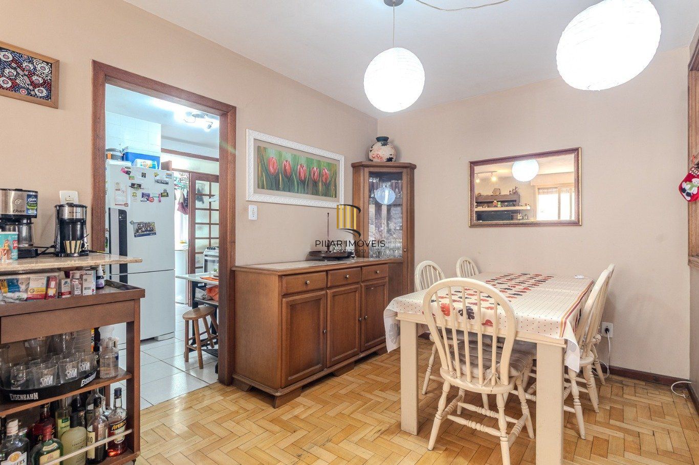 Apartamento de 3 dormitórios, 2 vagas no bairro Moinhos de Vento.