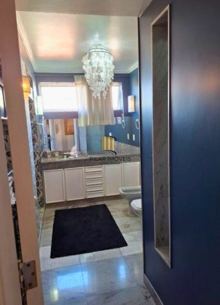 Apartamento com 3 quartos e 283m² à venda em Independência, Porto Alegre.