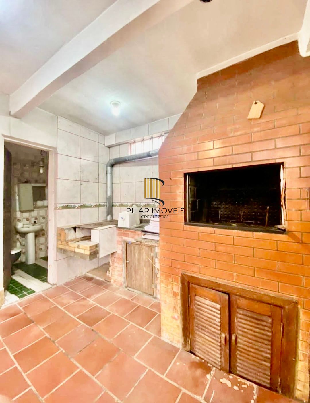 Casa com pátio 144m2 2 quartos com vaga Bairro Passo das Pedras Porto Alegre