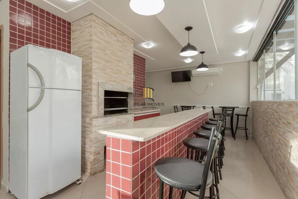 Apartamento com 2 quartos, vaga e piscina  no bairro  Parque Santa Fe