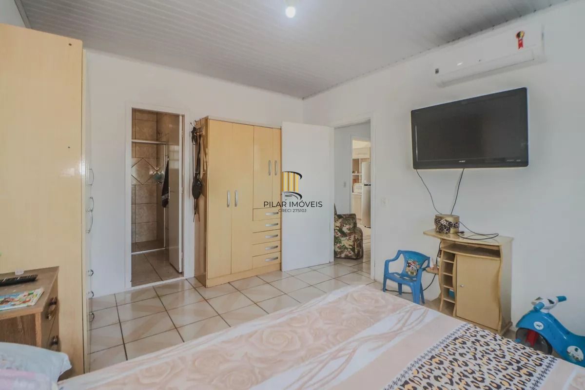 Casa e loja à venda com 300m², 3 quartos e 3 vagas no Rubem Berta