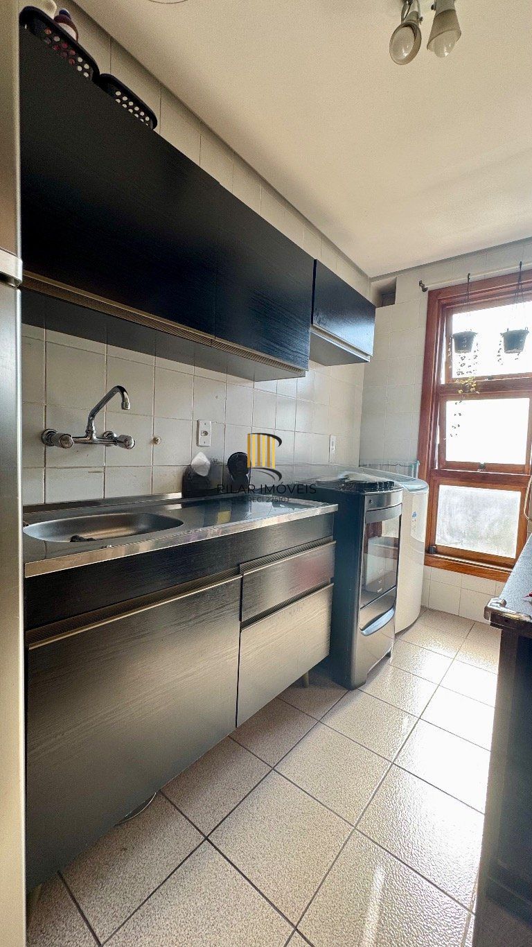 Apartamento de 1 quarto, sacada, 1 vaga, elevador no bairro Independência