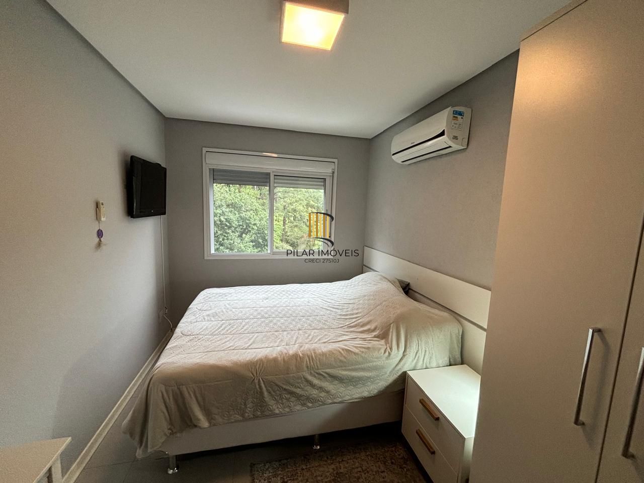 Apartamento mobiliado de 2 dormitórios e duas vagas bairro Agronomia