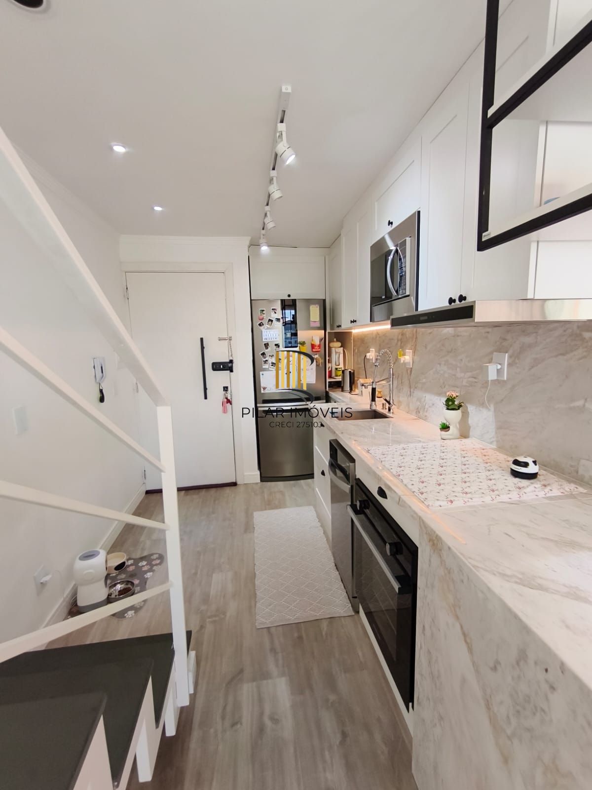 Cobertura duplex 3 dormitórios com terraço e vaga em Cachoeirinha