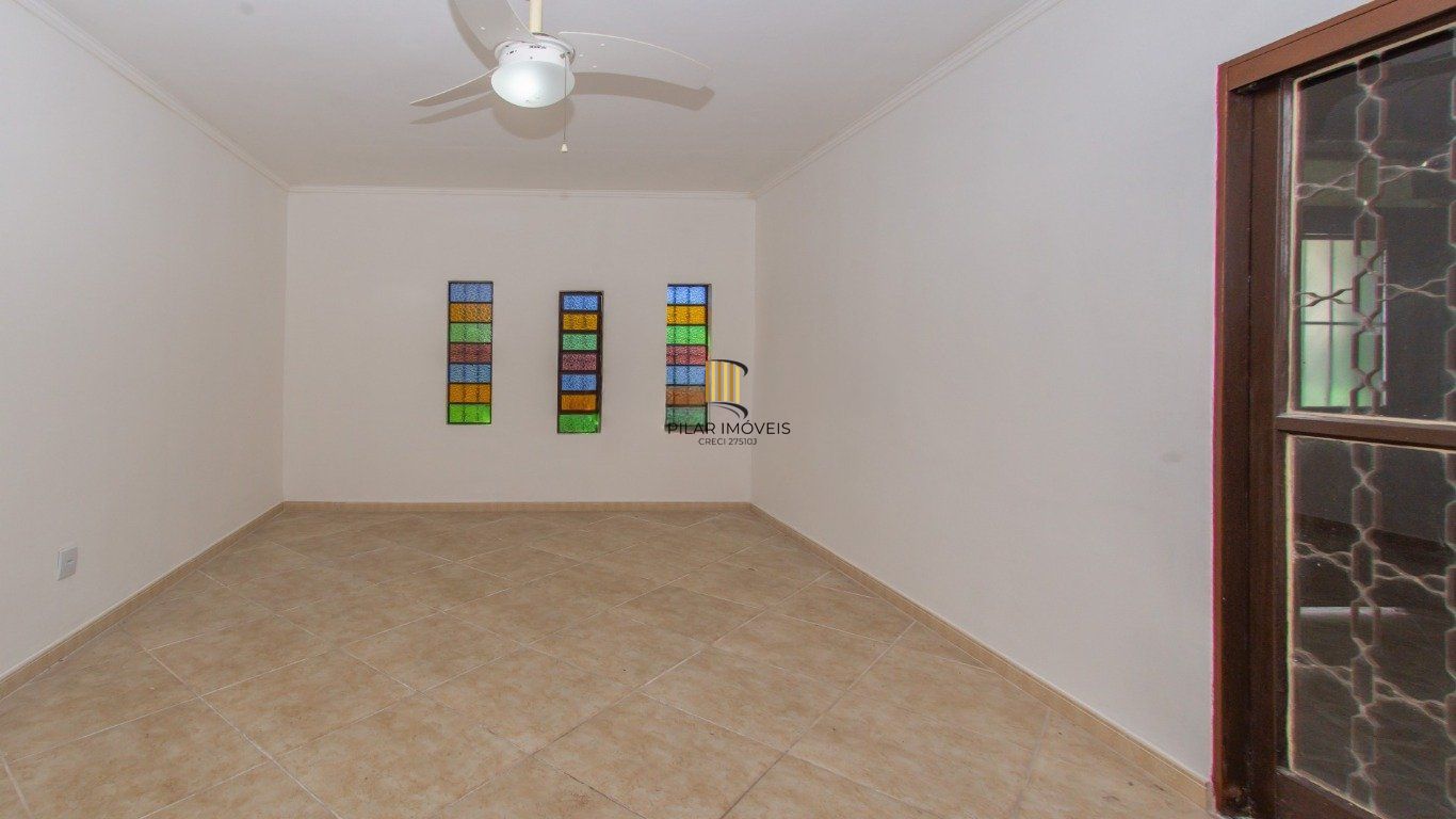 Casa 3 Dorm com Suíte e 4 Vagas no Jardim do Salso Próx PUCRS