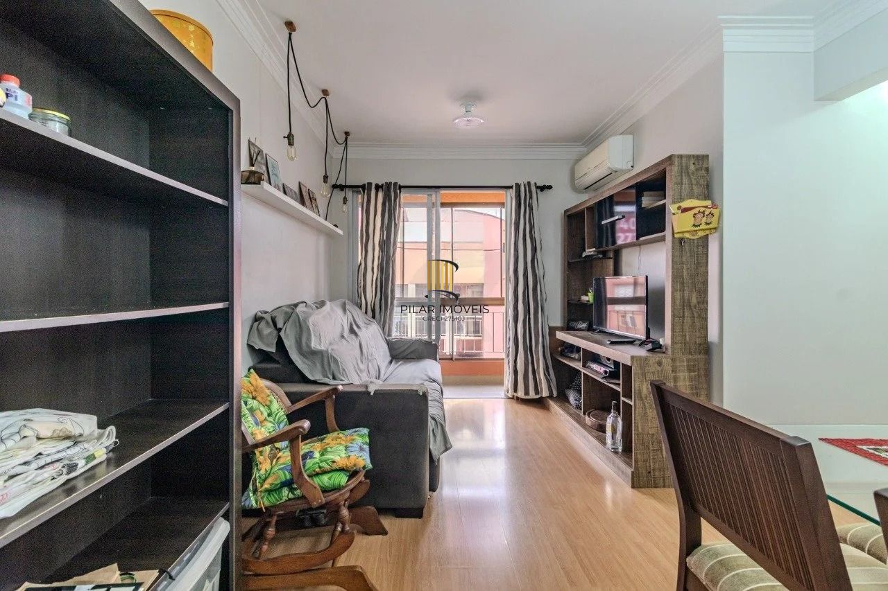 Apartamento 2 Dormitórios com 1 vaga coberta e elevador no Alto Petrópolis