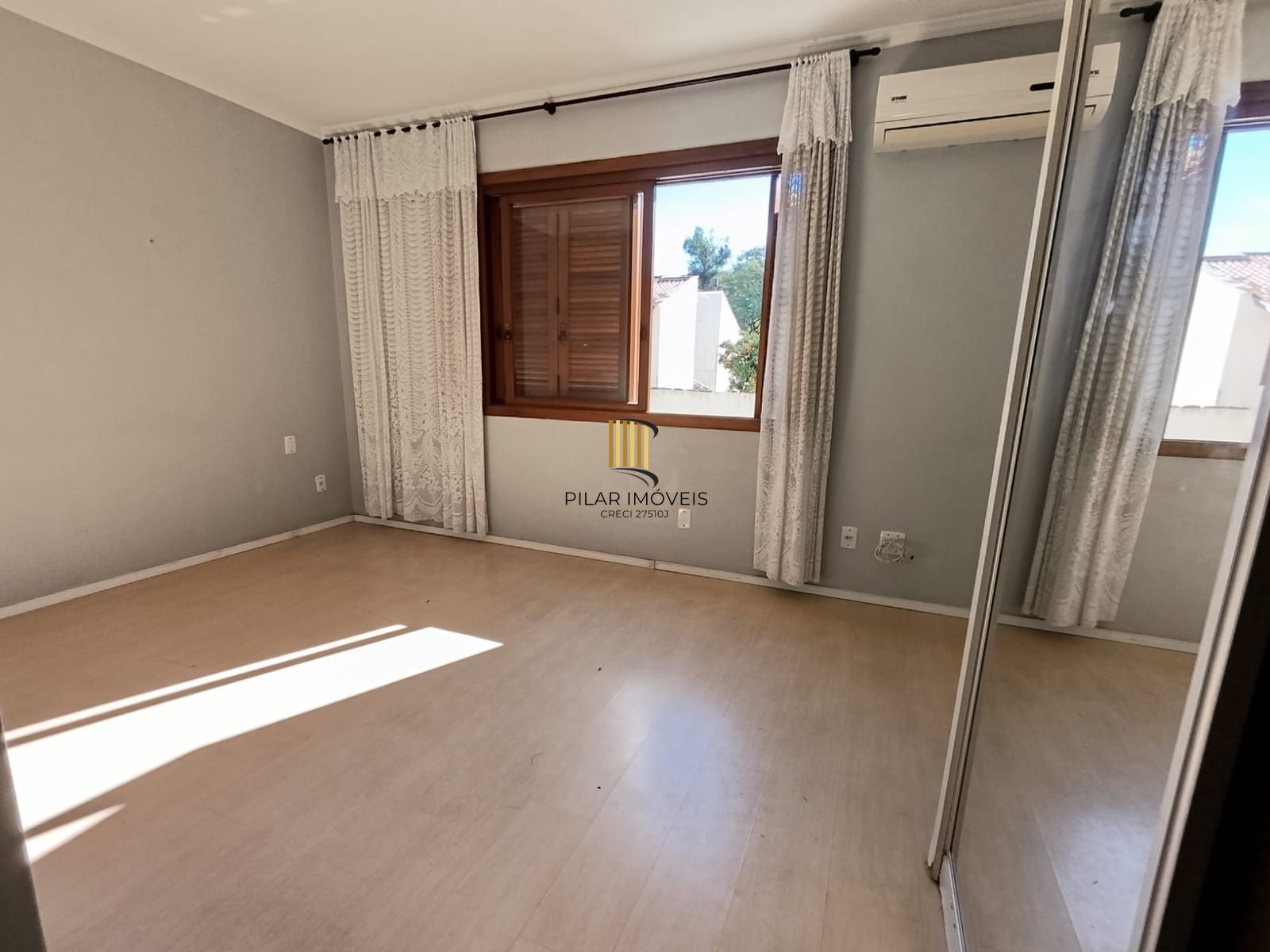 Apartamento de 3 quartos, elevador e 2 vagas no bairro Jardim Lindóia.