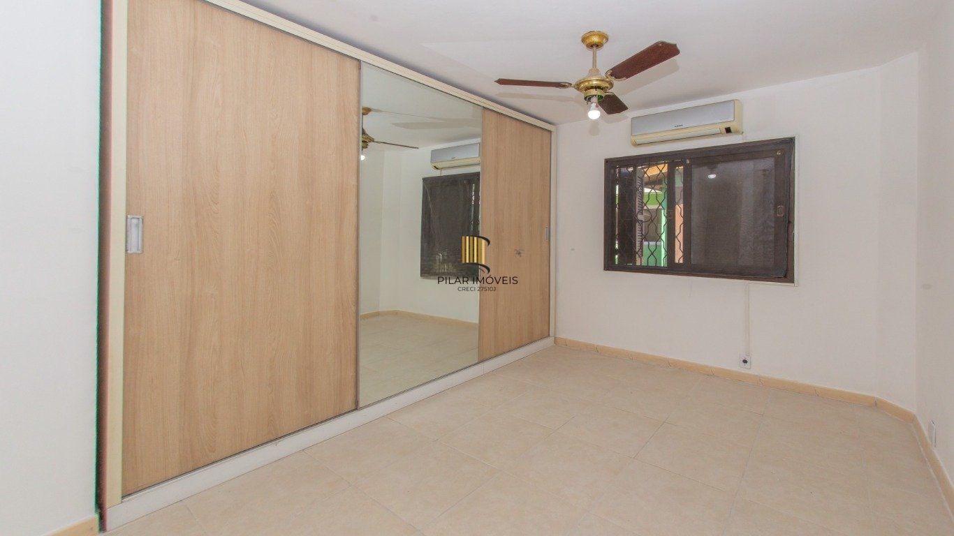 Casa 3 Dorm com Suíte e 4 Vagas no Jardim do Salso Próx PUCRS