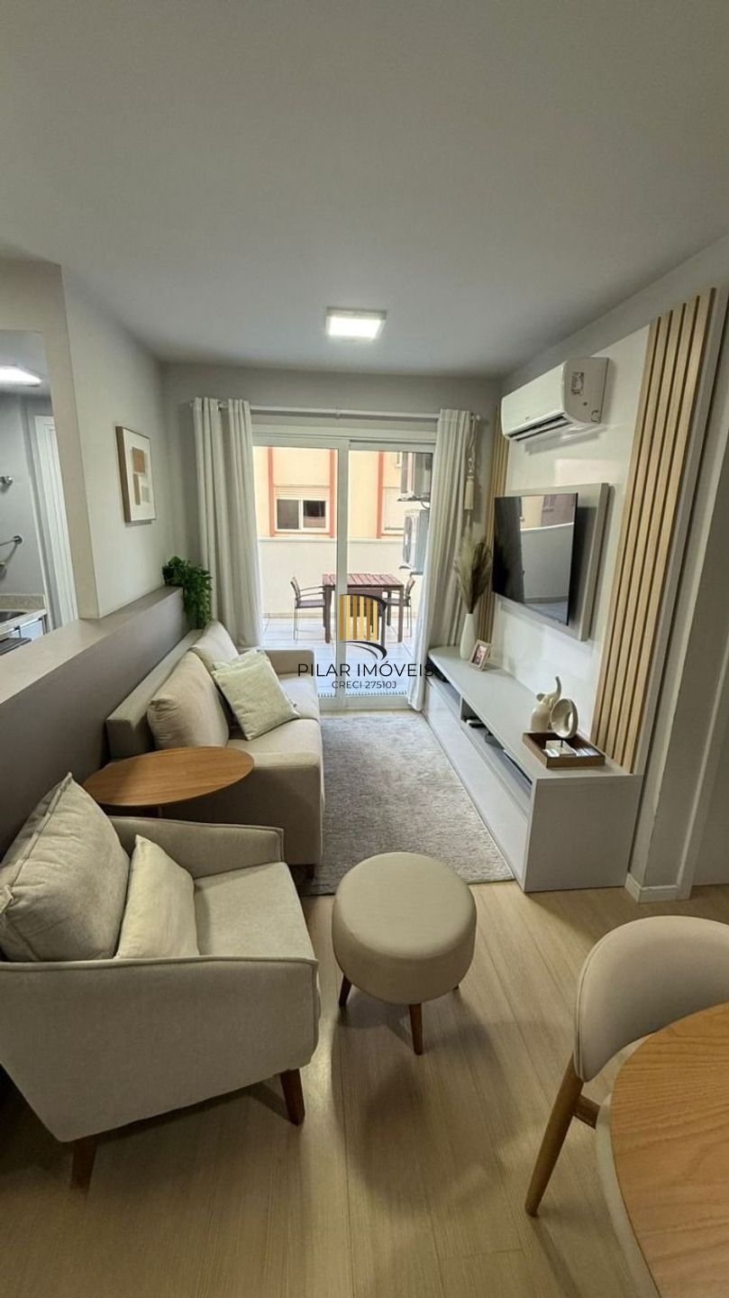 Apartamento de 2 dormitórios, elevador e 1 vaga de garagem em Canoas.