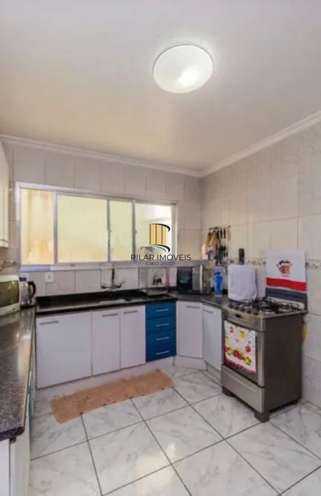 Casa com 3 Quartos e 3 banheiros à Venda, 120 m² por R$ 390.000