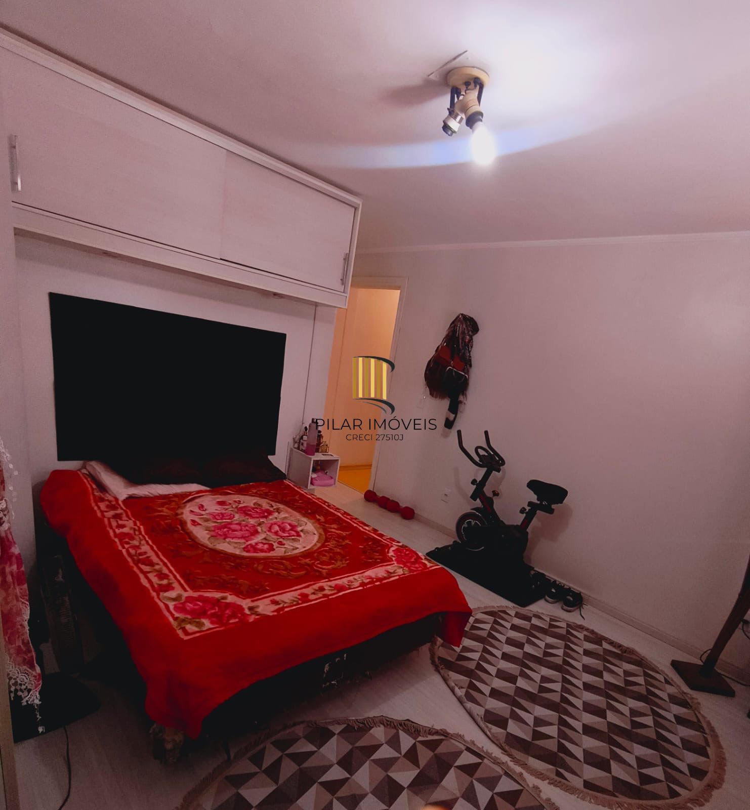 APARTAMENTO 2 DORMITÓRIOS COM SUITE 2 Vagas Bairro Vila Ipiranga Porto Alegre