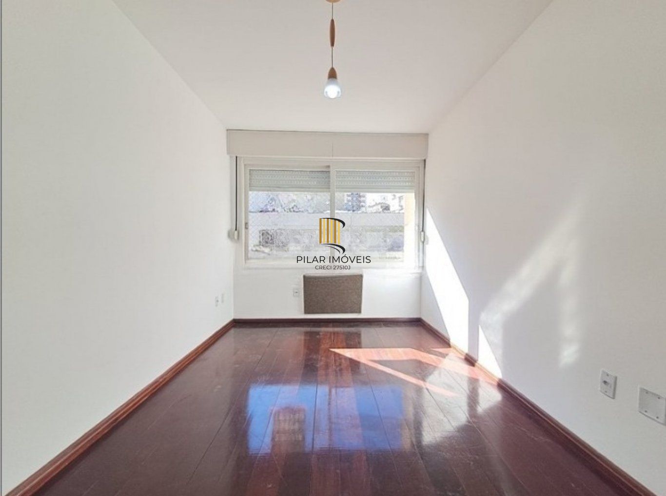 Apartamento com 2 quartos e 1 vaga à venda em Centro Histórico.