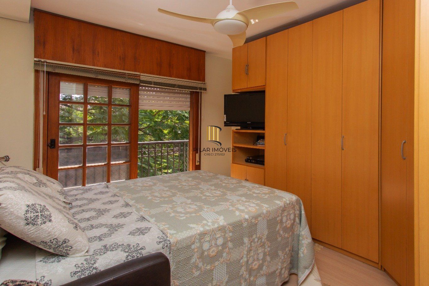 Apartamento mobiliado 2 quartos com suíte e vaga no Rio Branco