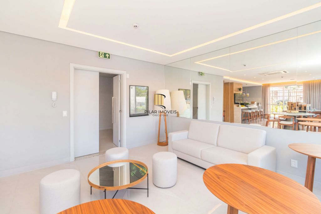 Apartamento com Elevador, Piscina, 1 Quarto no Bairro Partenon.