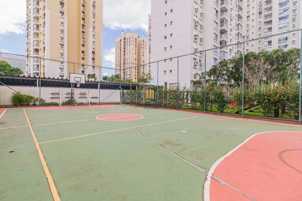 Apartamento com 2 quartos, vaga de garagem e elevador  no bairro Passo da Areia