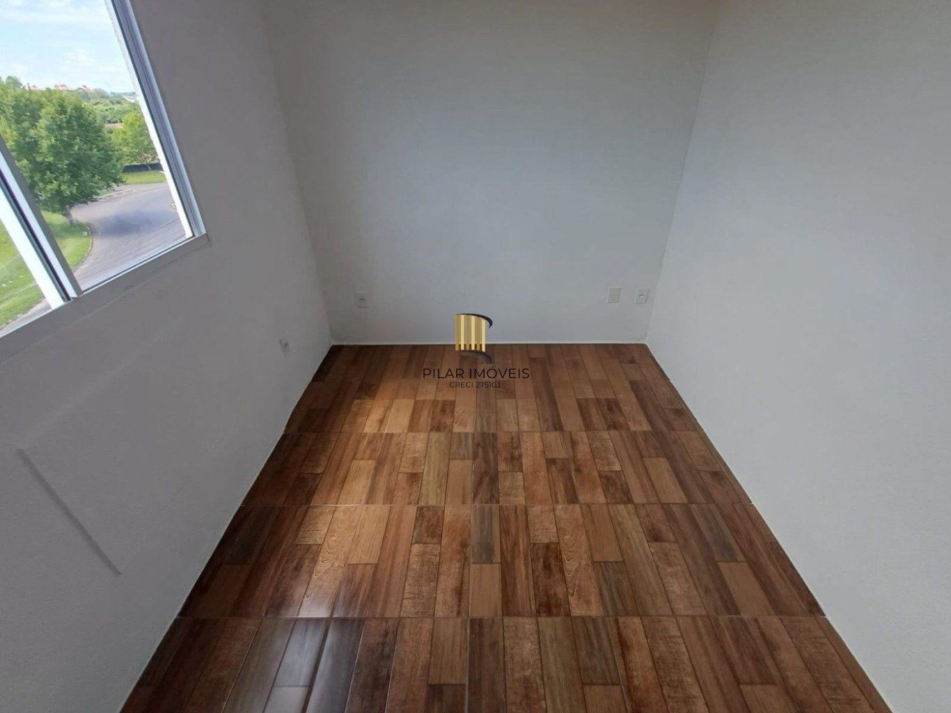 Apartamento de 2 dormitórios e 1 vaga de garagem no Bairro São José em Canoas.