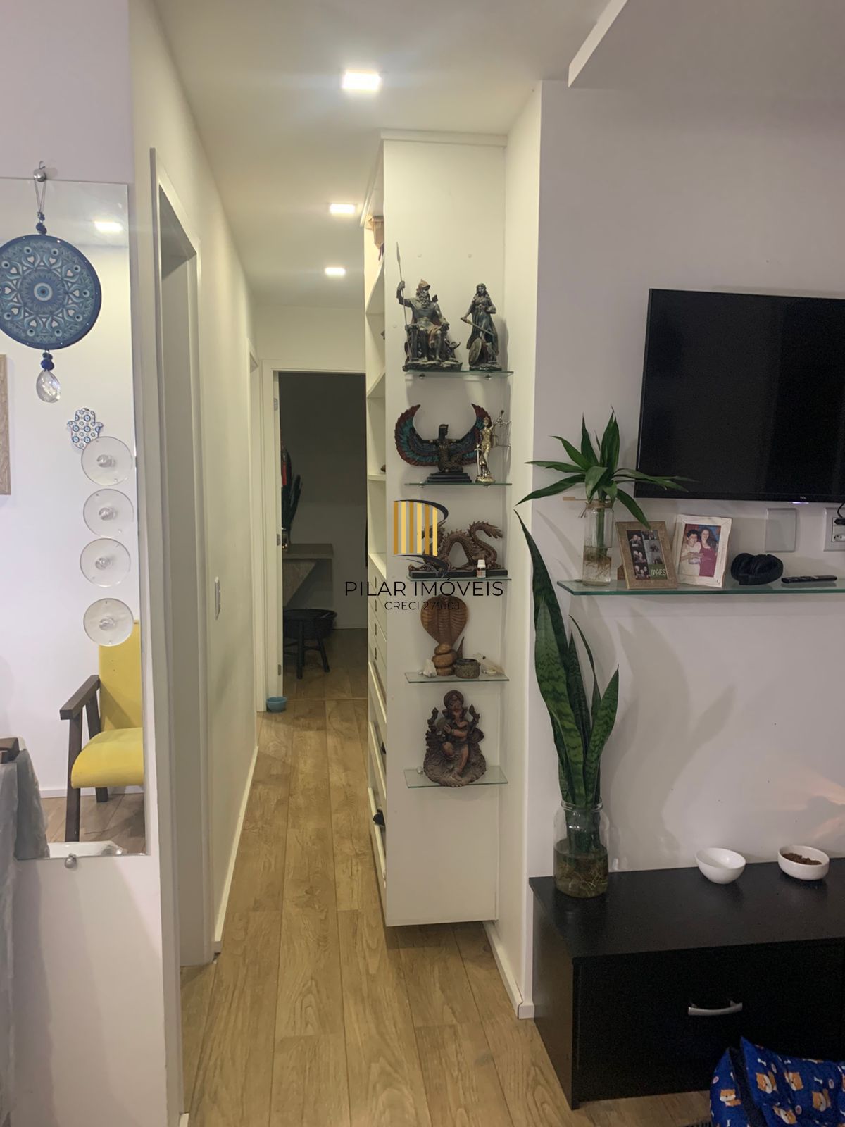 Apartamento com 3 quartos, elevador, sacada e 1 vaga Sarandi.