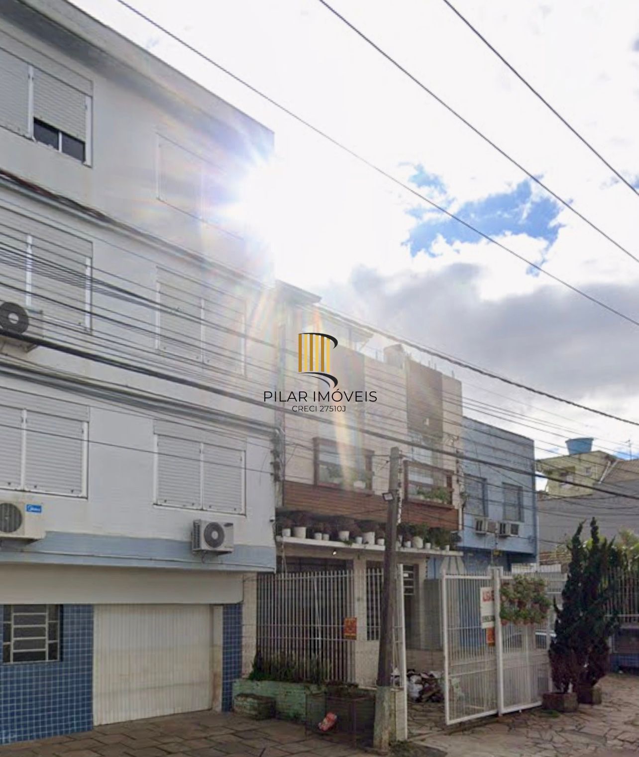 Apartamento de 2 dormitórios 67m2 com vaga rotativa Bairro Navegantes