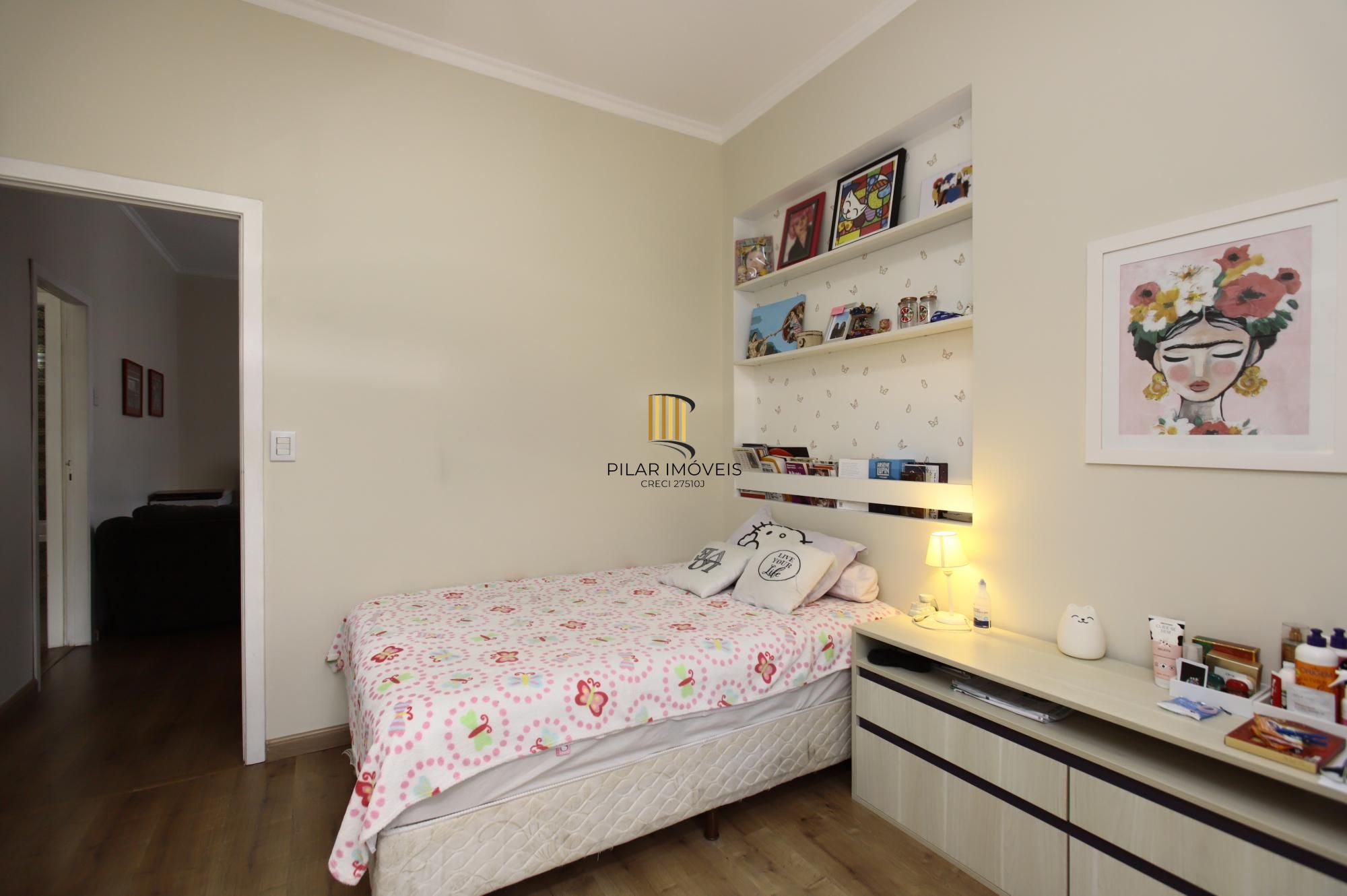 Casa de 4 quartos, 3 banheiros, 3 vagas no bairro Rio Branco