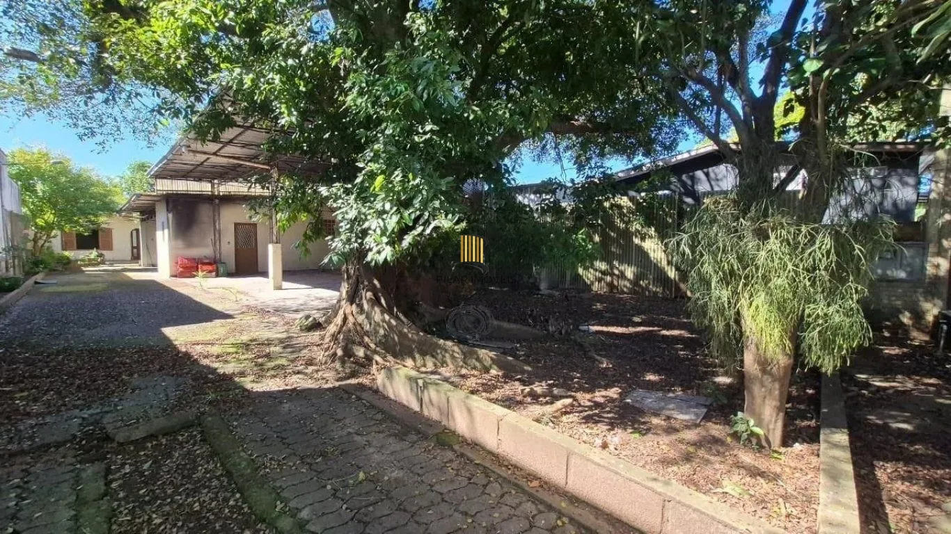 Casa de 3 quartos e 5 vagas de garagem em Canoas.