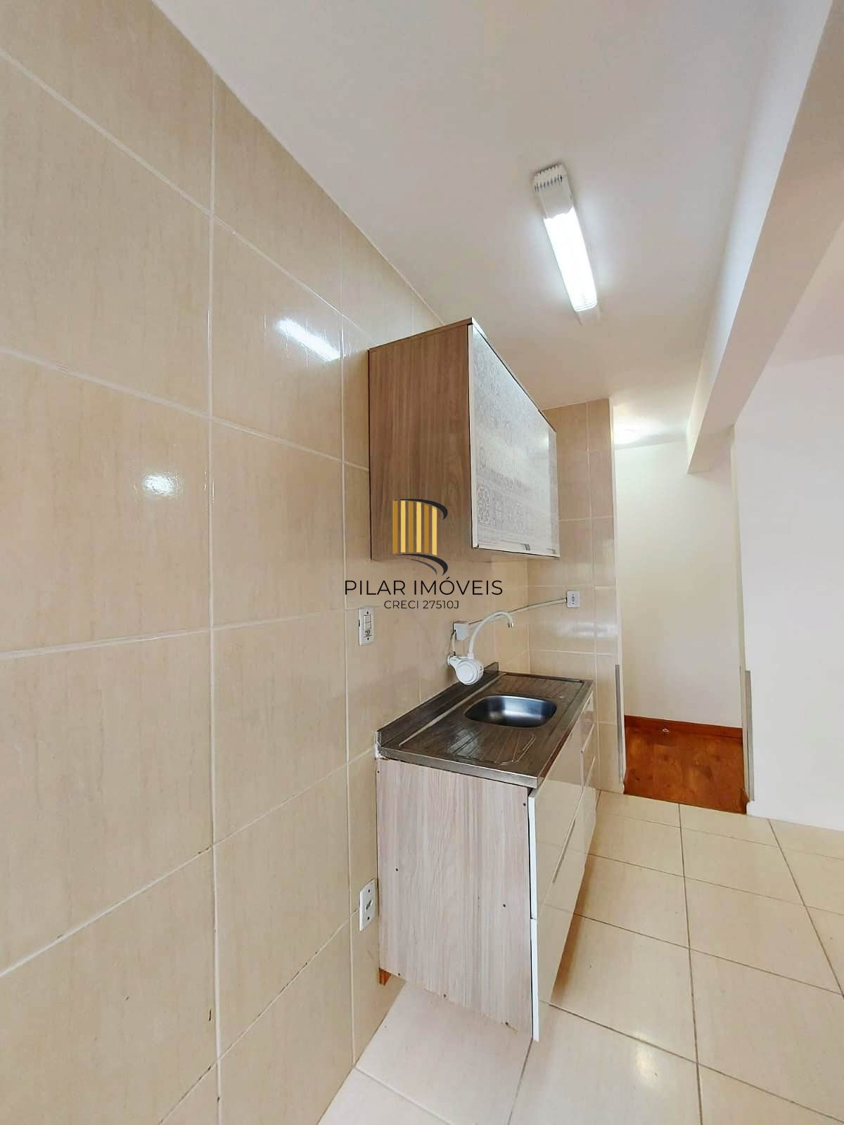 Apartamento de 1 dormitório com 1 vaga no Bairro Coronel Aparício Borges