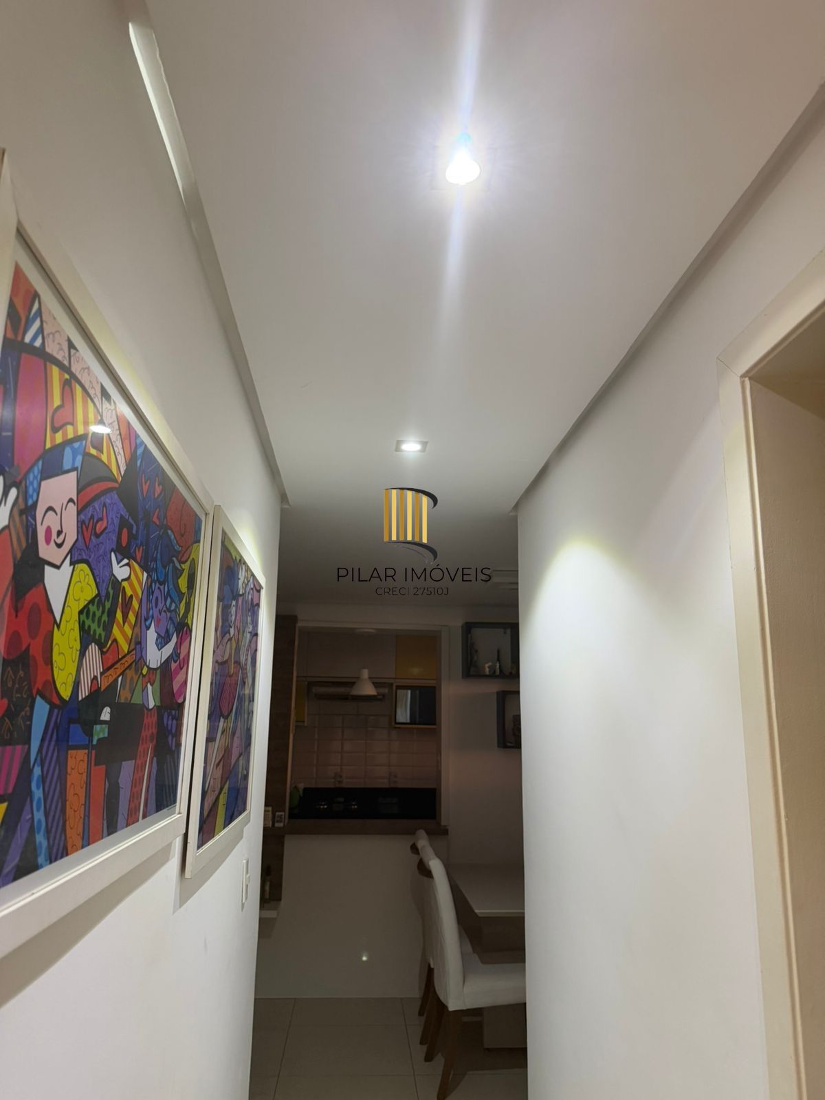 Apartamento 3 dormitórios com Suíte Semi Mobiliado com Vaga de Garagem