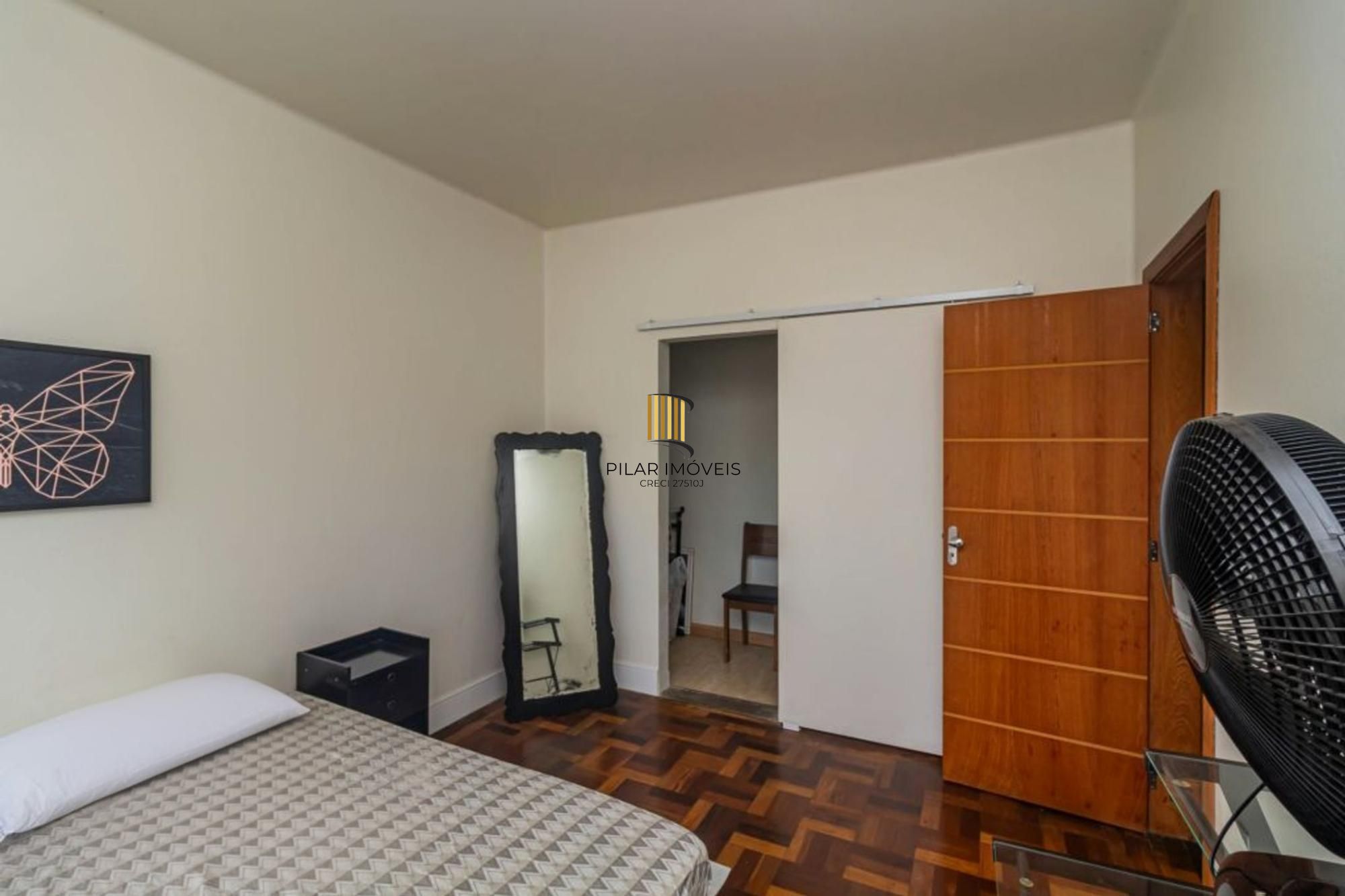 Apartamento semi mobiliado de 2 quartos no bairro Passo da Areia