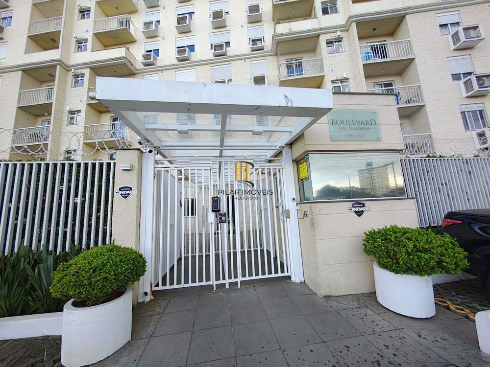 Apartamento de 2 quartos, 1 vaga e elevador no Bairro São Sebastião.