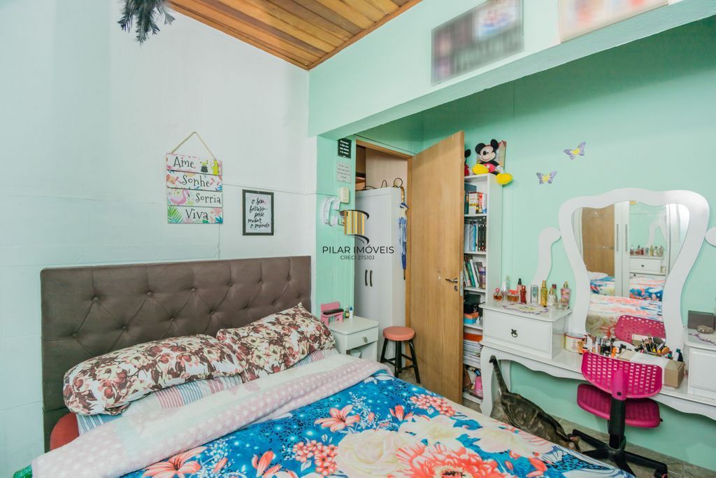 Casa com 4 Dorms e Terreno Amplo – bairro São João, 400m²