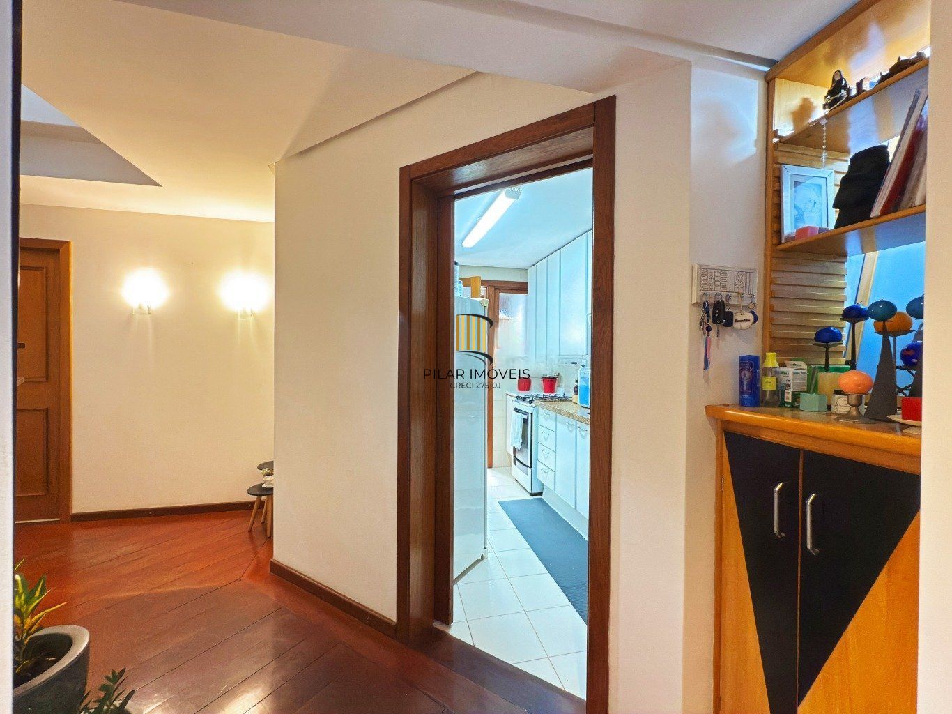 Cobertura de 3 quartos,suíte,elevador,2 vagas no bairro Mont Serrat