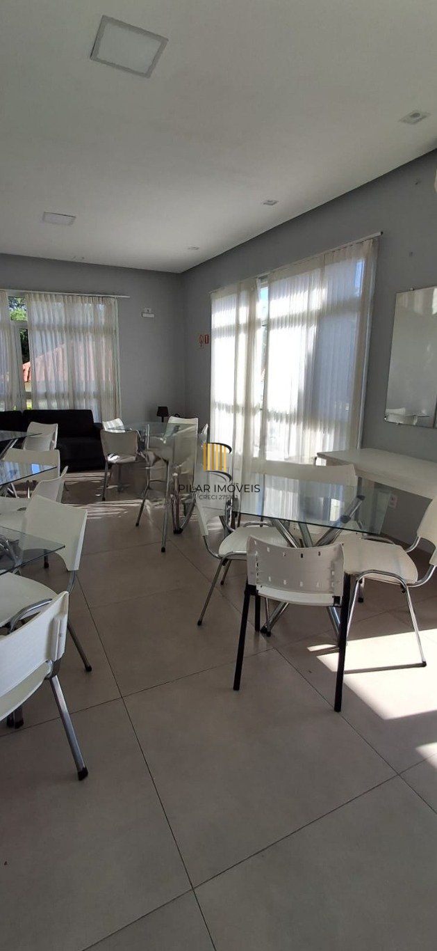 Cobertura com 3 quartos, 2 Vagas de garagem No Bairro Cavalhada.