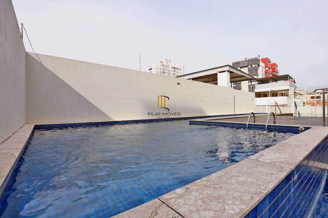 Apartamento com 2 quartos (1suíte) e 2 vagas de garagem no Bairro Santana