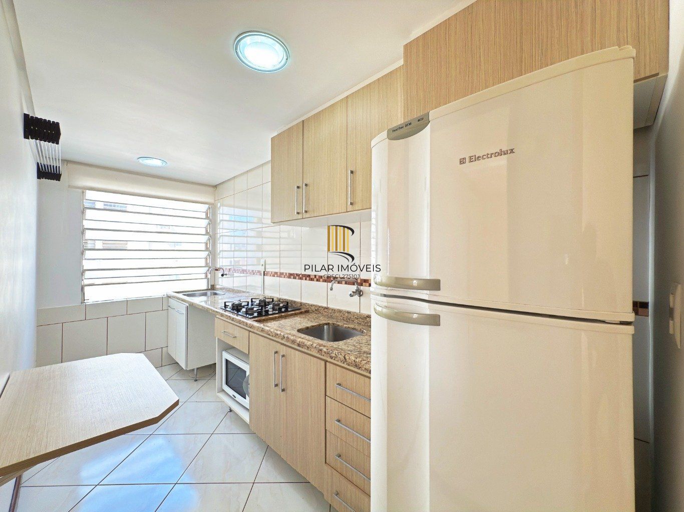 Apartamento com 2 quartos, vaga e elevador  no bairro Sarandi.