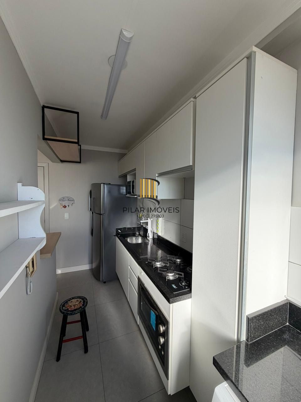 Apartamento com 2 quartos e 1 vaga de garagem no Bairro Sarandí