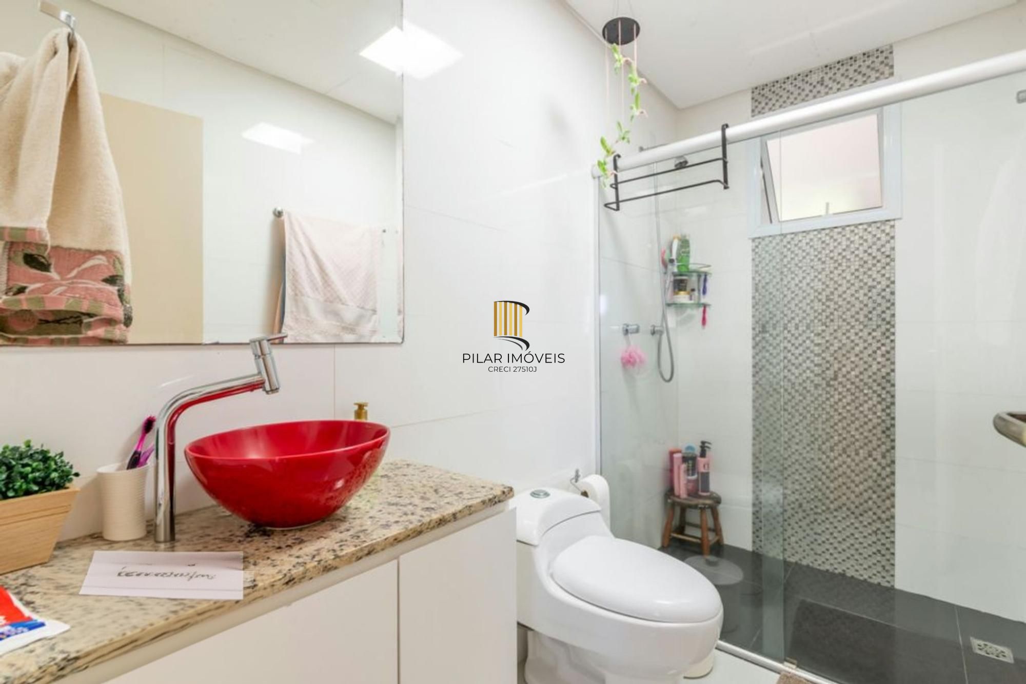 Casa em condomínio de 3 dormitórios,2 vagas e churrasqueira no bairro Agronomia