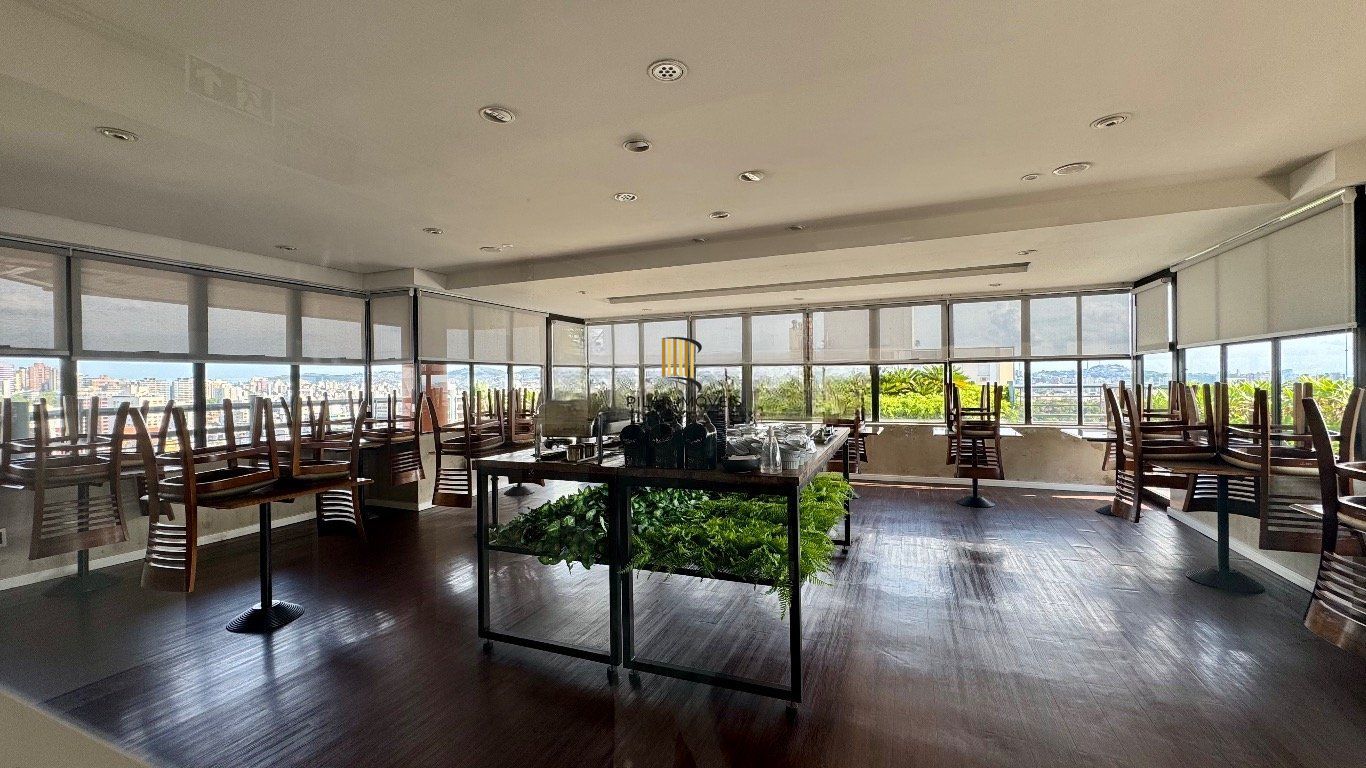 Apartamento de 1 quarto, sacada, 1 vaga, elevador no bairro Independência.