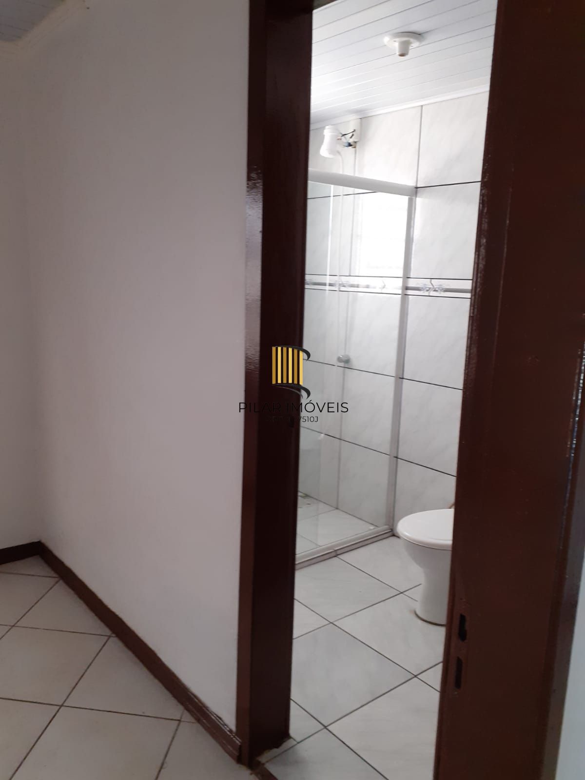 Duas Casas no Mesmo Terreno com 169m² e Entradas Independentes