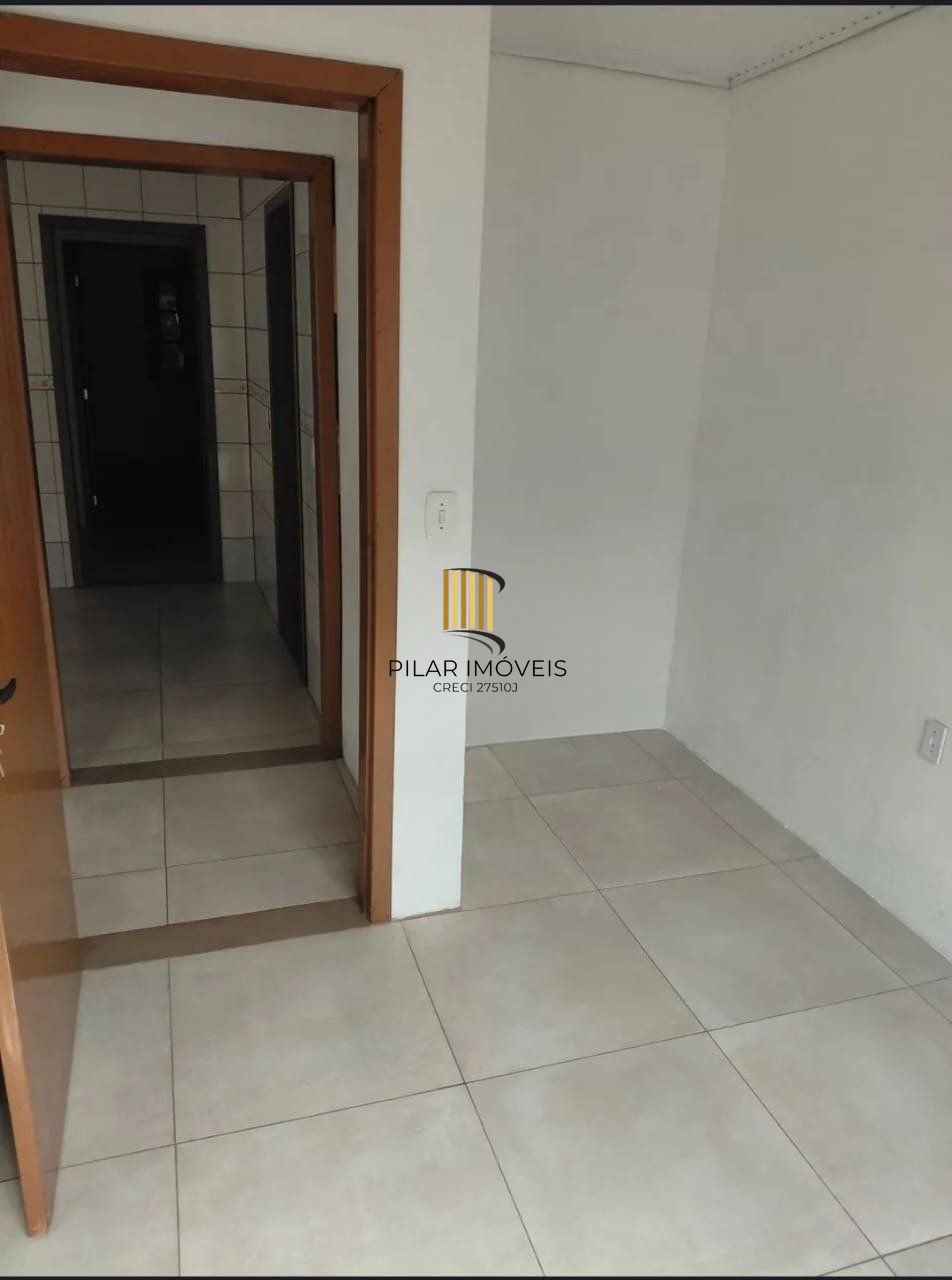 Casa com 3 dormitórios e 2 vagas de garagem em Gravataí.