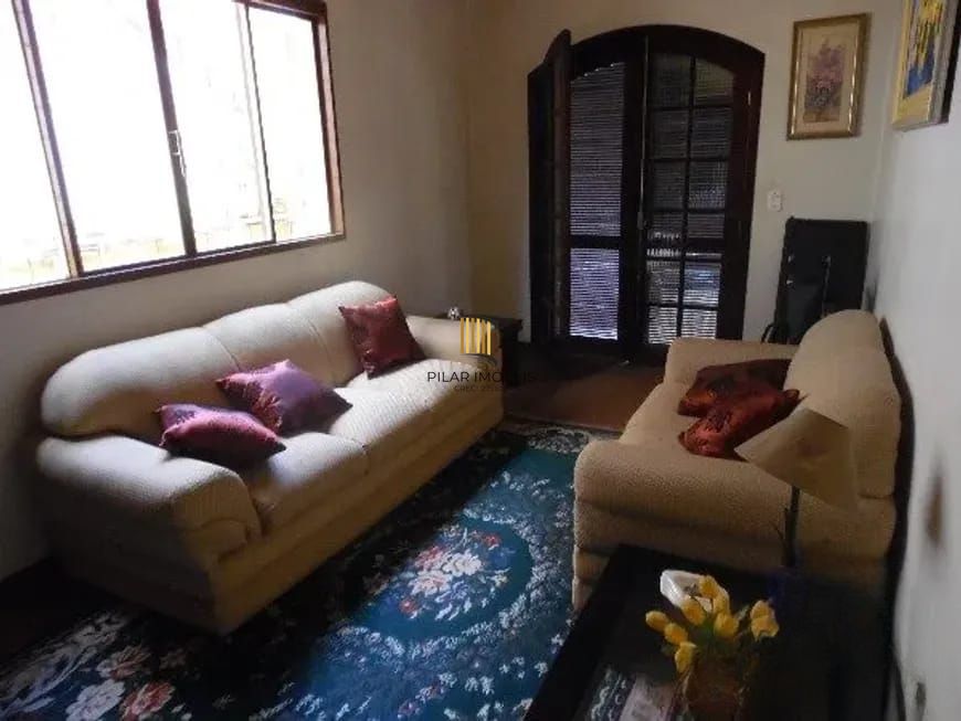 Excelente imóvel com terreno amplo à venda no Jardim Itu – Porto Alegre