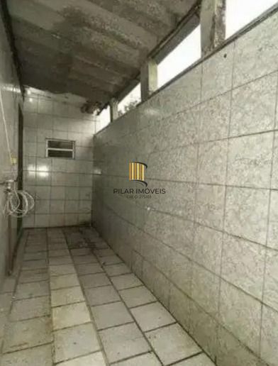 Casa de 3 quartos, 2 banheiros, 2 vagas no bairro Jardim Leopoldina