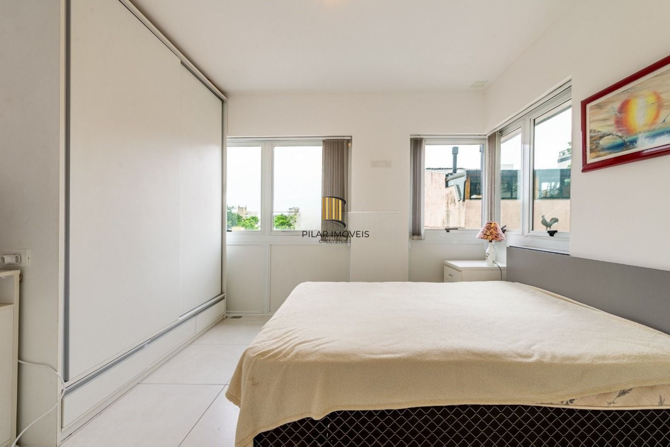 Apartamento com 1 dormitório e 1 vaga no Bairro Mont Serrat