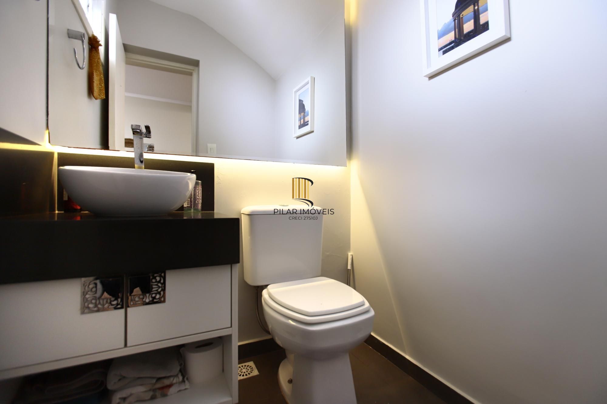 Casa de 4 quartos, 3 banheiros, 3 vagas no bairro Rio Branco