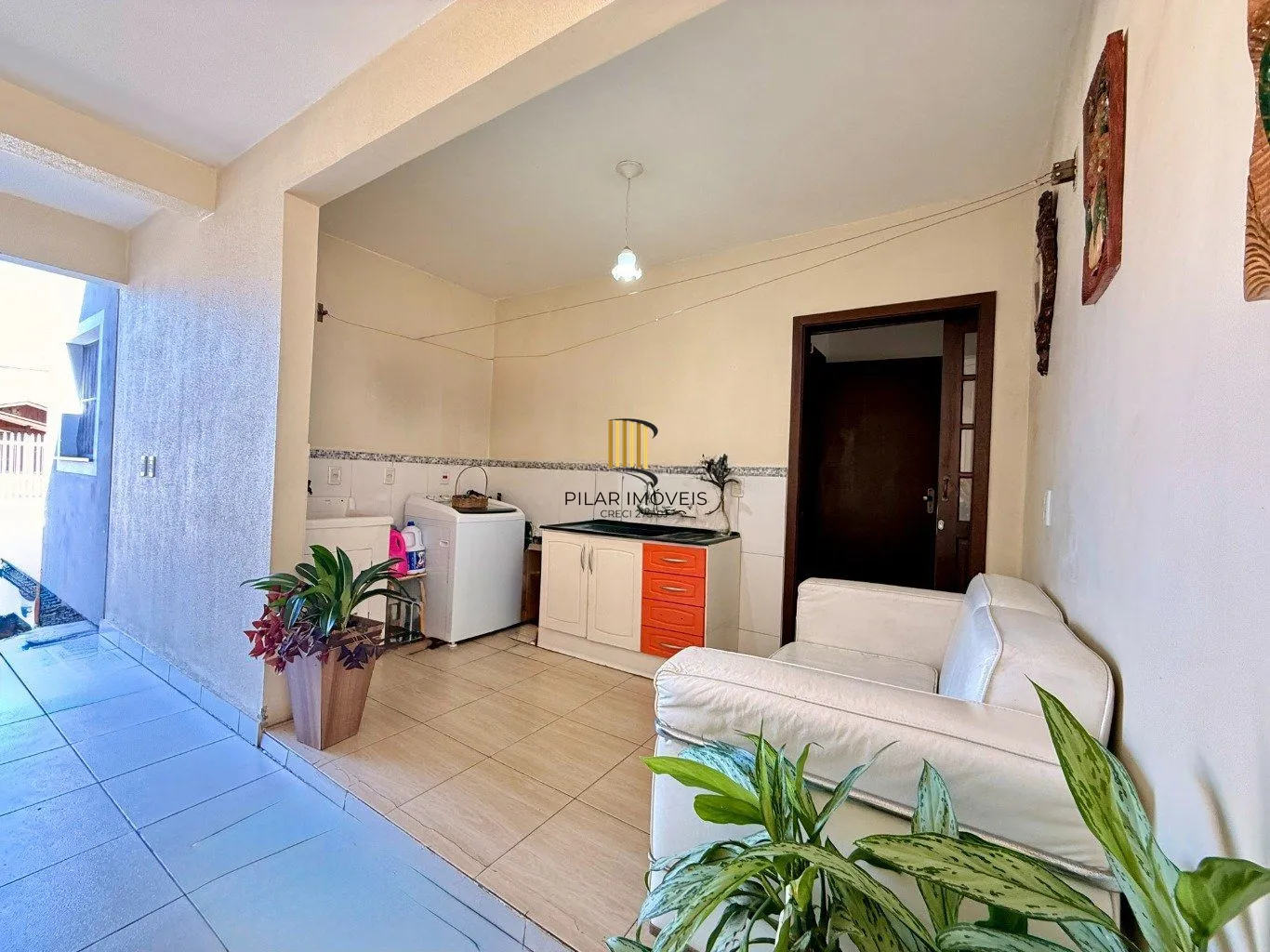 Casa de 4 dormitórios e 3 vagas de garagem em Canoas.