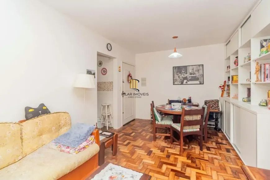 Apartamento com 2 quartos e 58m² à venda em Passo da Areia, Porto Alegre.