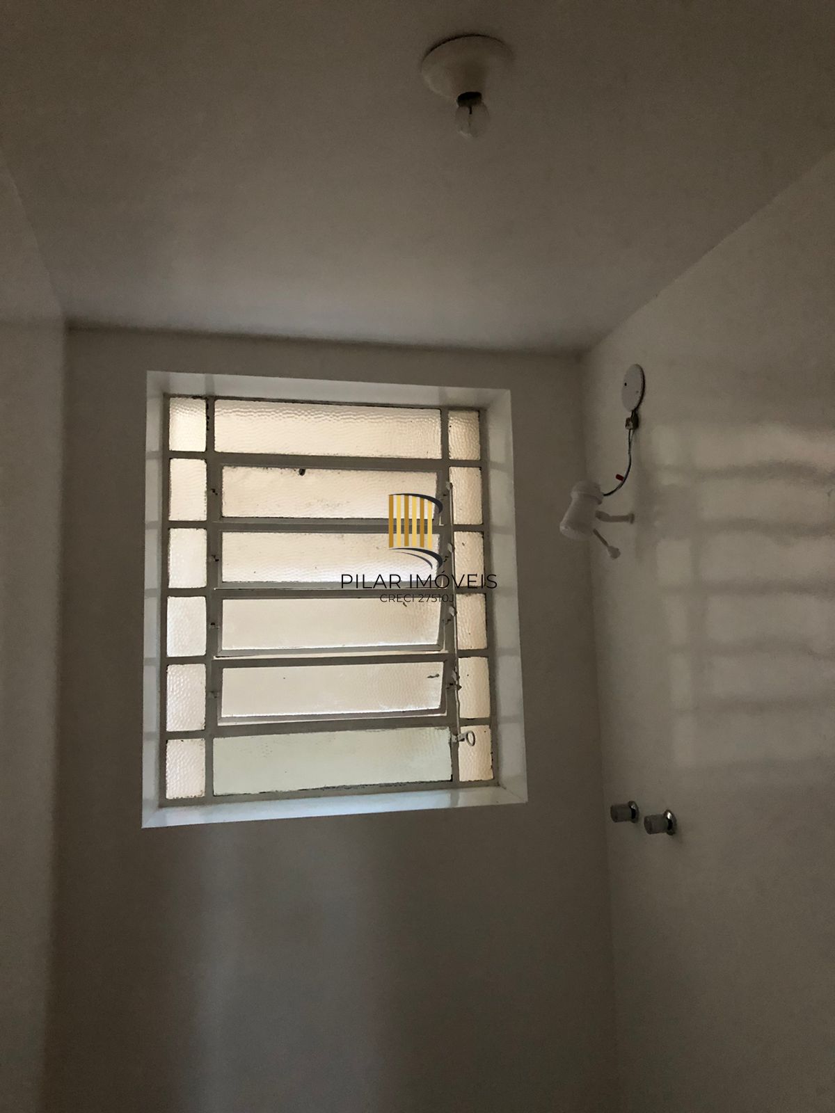 Apartamento 2 Dormitórios Reformado no São João – Av. Pátria
