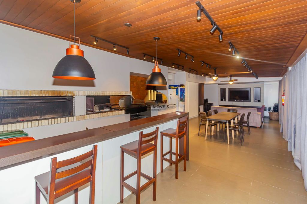 Apartamento com 1 dormitório, 1 vaga e 47m² à venda em Boa Vista, Porto